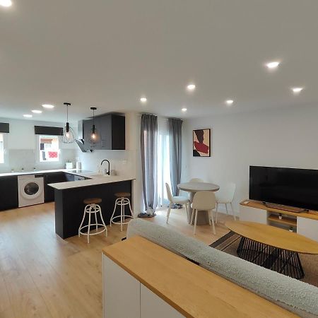 Fantastic Apartment Sant Adria Beach サン・アドリア・デ・ベソス エクステリア 写真