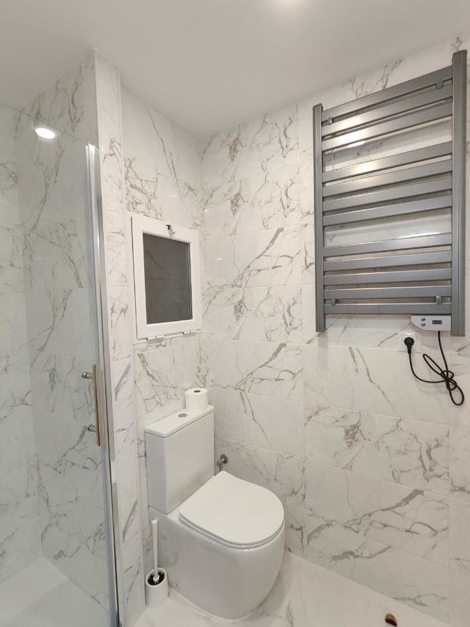 Fantastic Apartment Sant Adria Beach サン・アドリア・デ・ベソス エクステリア 写真