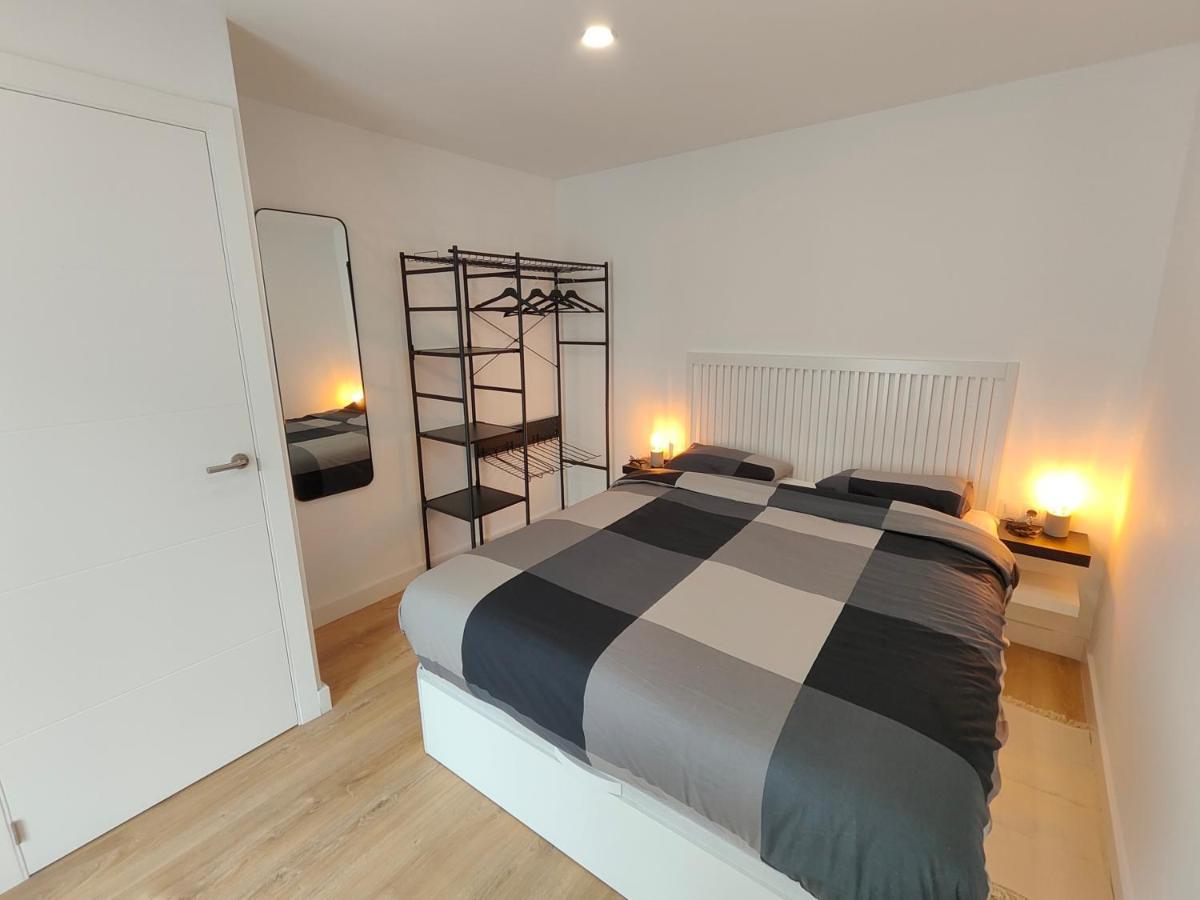Fantastic Apartment Sant Adria Beach サン・アドリア・デ・ベソス エクステリア 写真