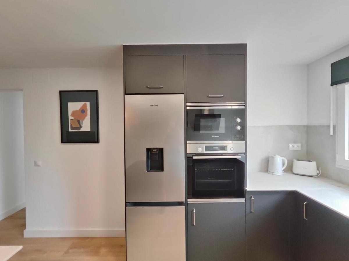 Fantastic Apartment Sant Adria Beach サン・アドリア・デ・ベソス エクステリア 写真