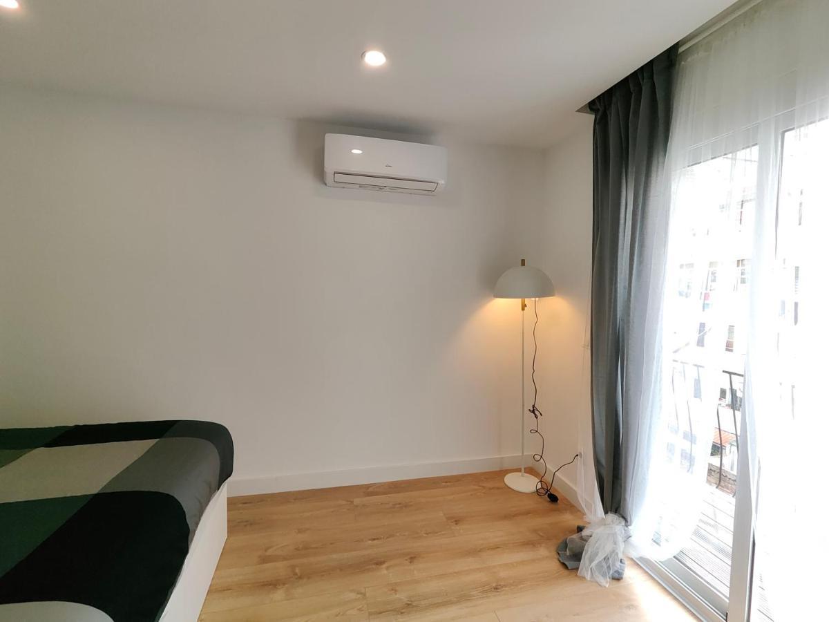 Fantastic Apartment Sant Adria Beach サン・アドリア・デ・ベソス エクステリア 写真