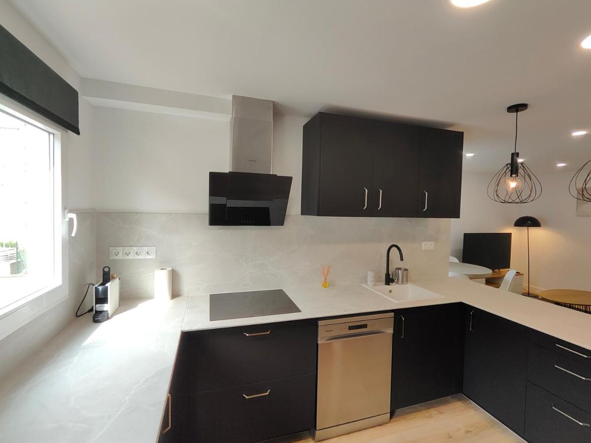 Fantastic Apartment Sant Adria Beach サン・アドリア・デ・ベソス エクステリア 写真